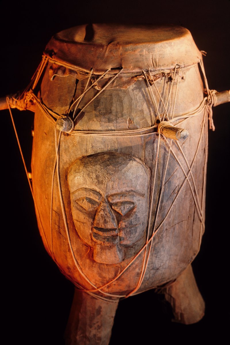 Oro secret society drum
Yoruba, Benin
