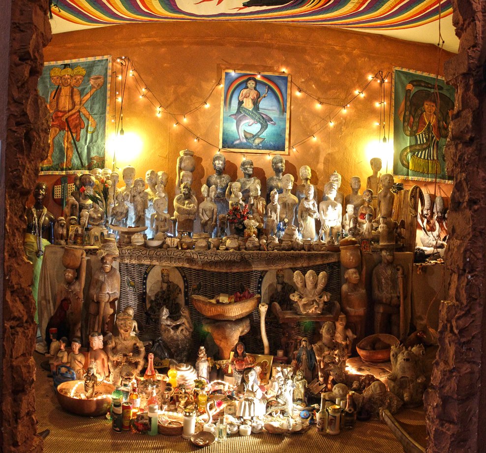 Mami Wata altar
Dotou, Benin