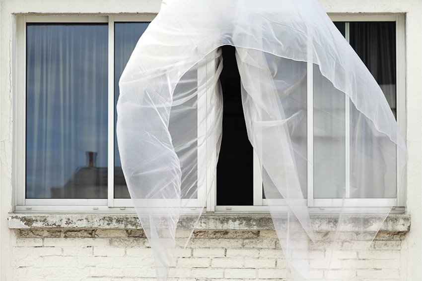 Veil in the wind no 1 , Voiles aux vent no 1 - Niloufar BANISADR