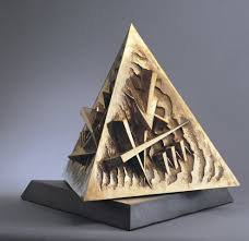 Piramide - Arnaldo Pomodoro