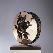 Disco in forma di rosa del deserto - Arnaldo Pomodoro