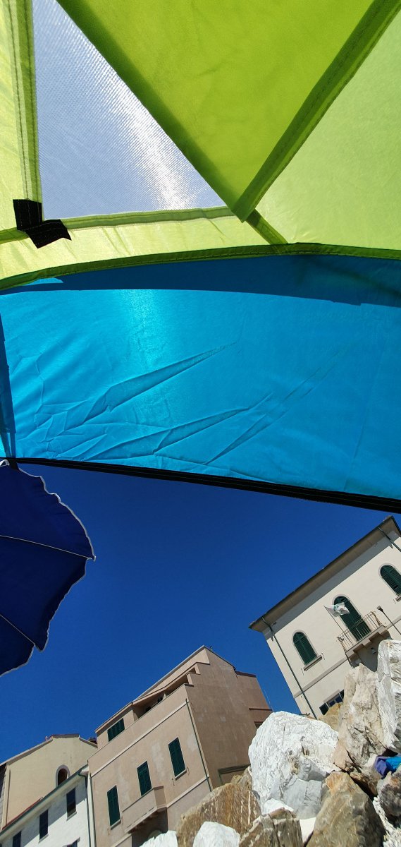tent and strandtown - Ronald Hotz