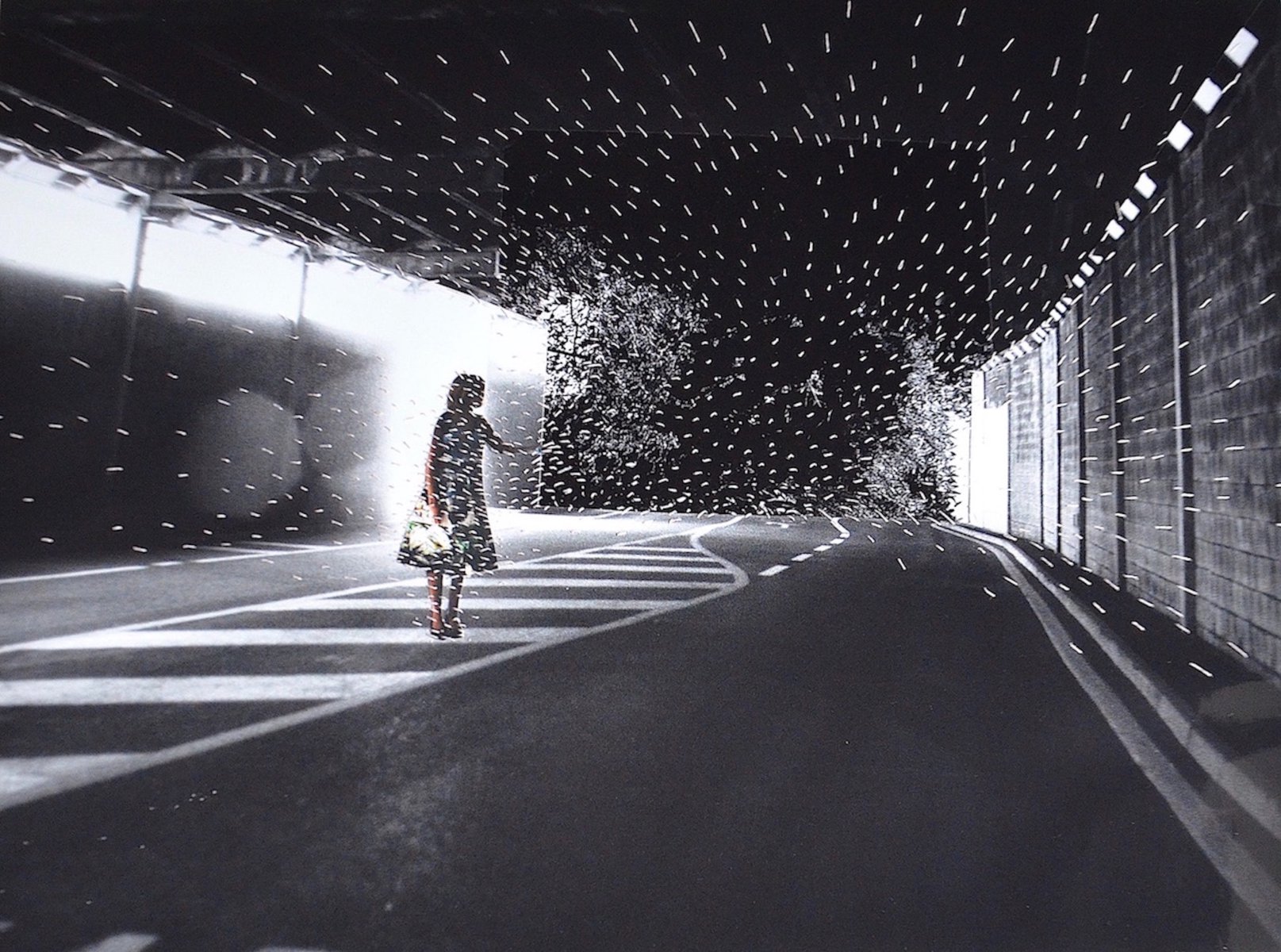 Woman with lights - Gisoo Kim