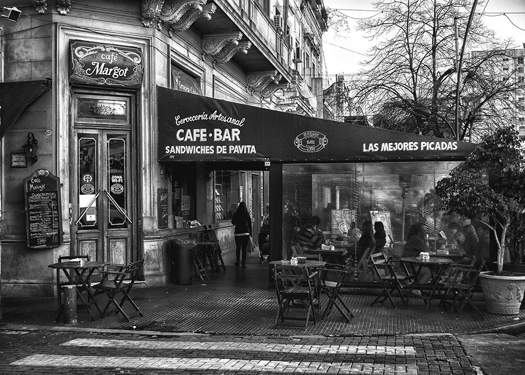 Café Margot - Boedo - Hans Wolfgang Müller