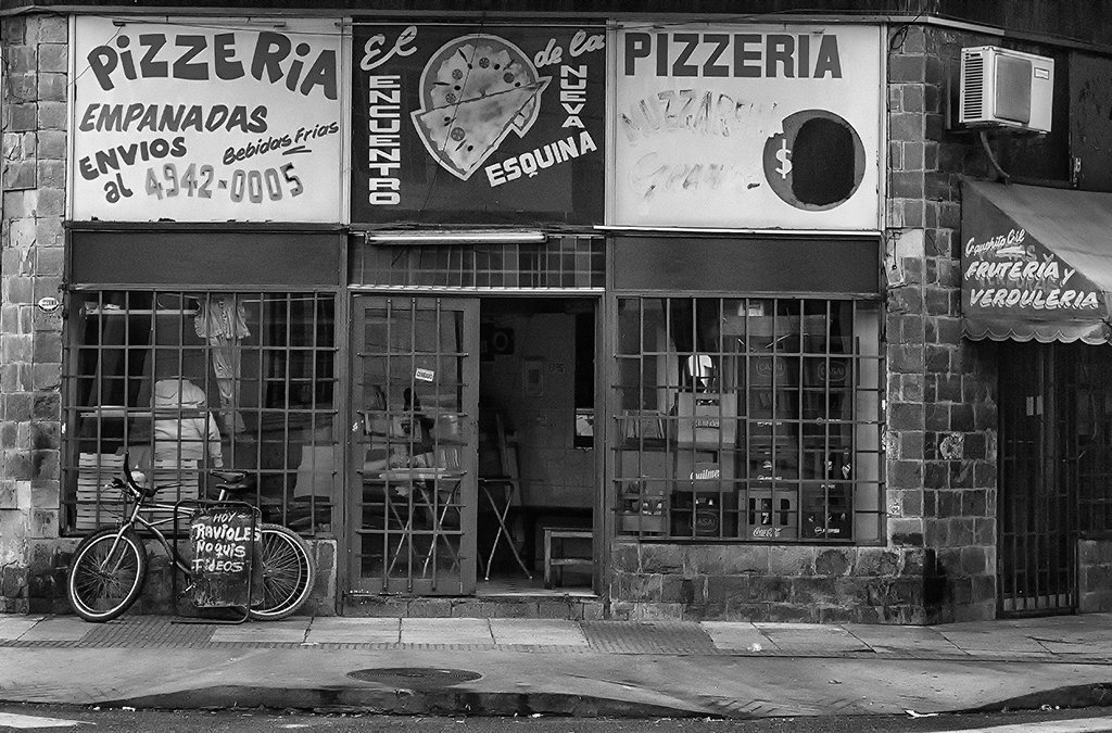 El Encuentro pizzeria - Hans Wolfgang Müller