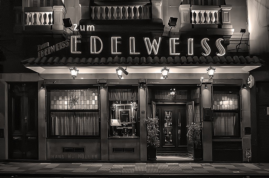 Zum Edelweiss restaurant - Hans Wolfgang Müller
